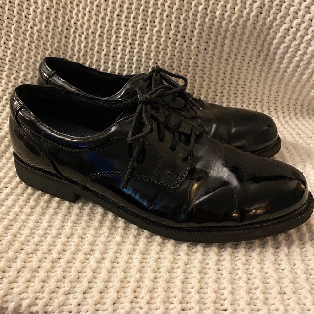 Black men’s dress shoes - size 10
